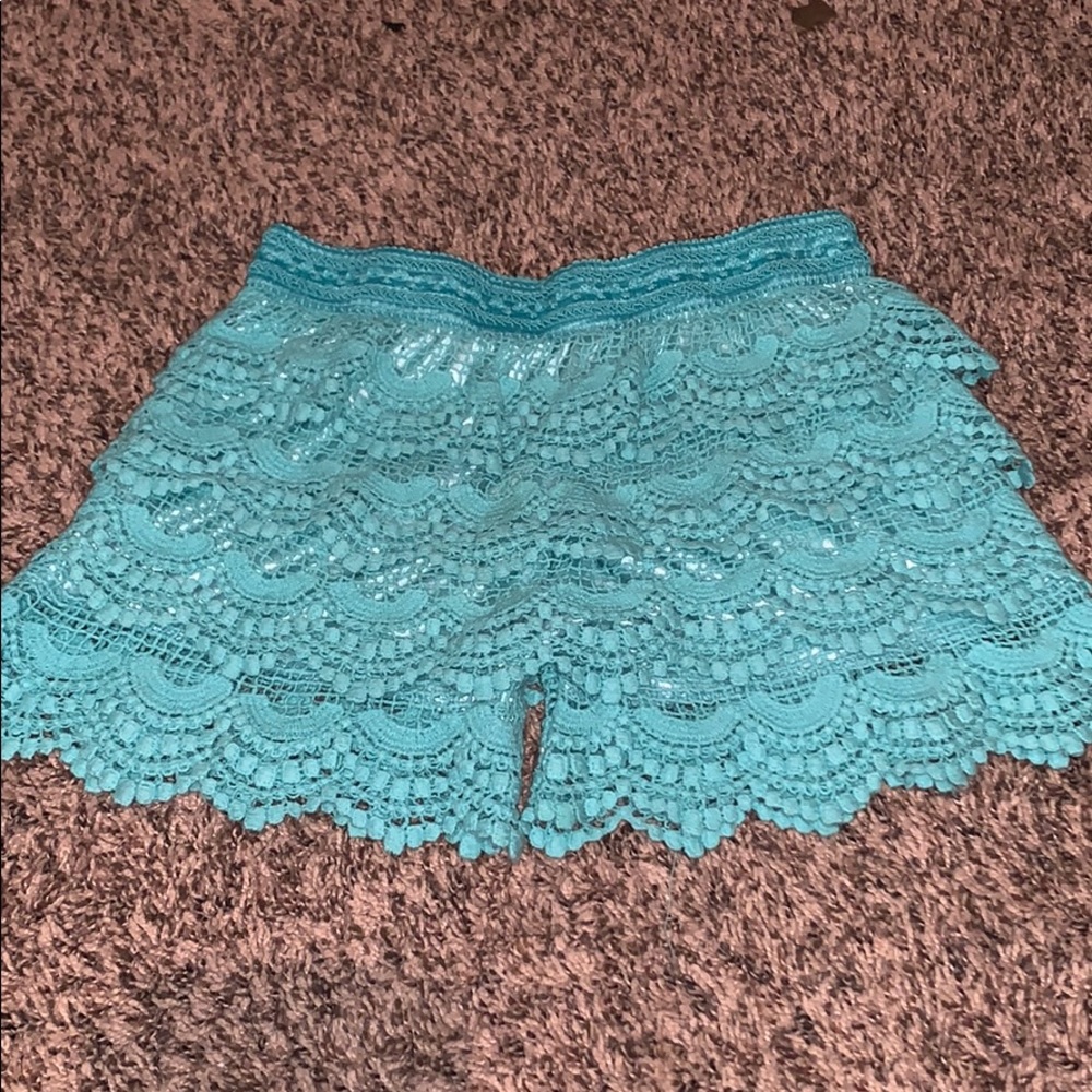 Ruffle shorts